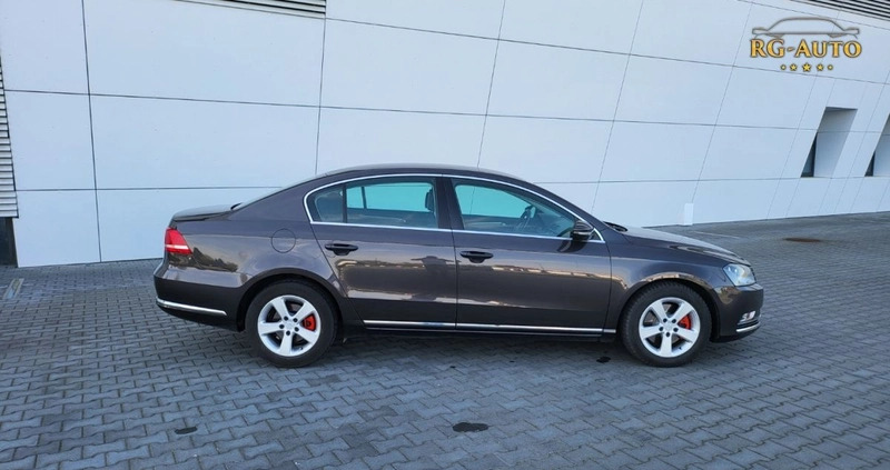 Volkswagen Passat cena 33900 przebieg: 240000, rok produkcji 2011 z Skawina małe 704